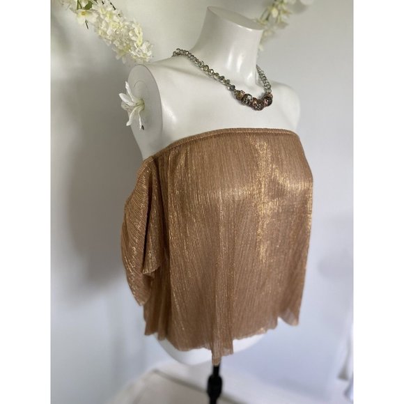 NWOT Forever 21 Rare Shimmery Rose Gold Off Shoulder Glam Disco Top Size Medium - Picture 11 of 12